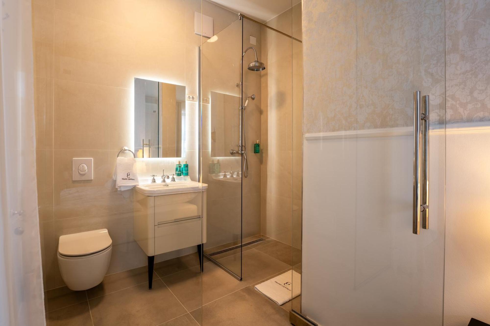 Grand Central Ljutomer Ngoại thất bức ảnh